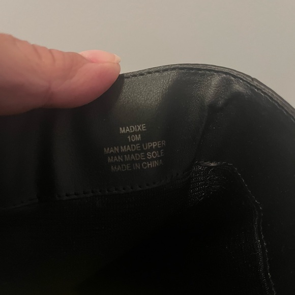 Black tall boots - Picture 4 of 5